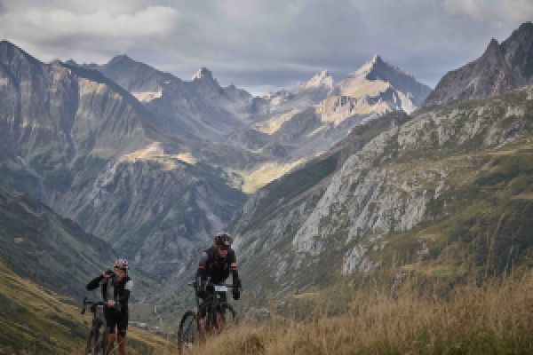 gallery Gravel Tour du Mont Blanc : Turcat et Gibb entrent dans l&#39;histoire !