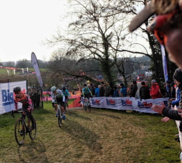 gallery CX : MVDP triomphe à Besançon